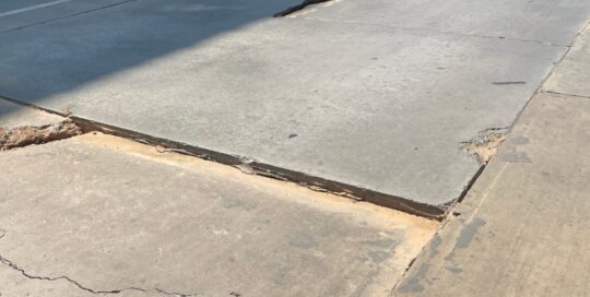 ซ่อมถนนทรุด ซ่อมคอนกรีตแตกร้าว ถนนทรุด